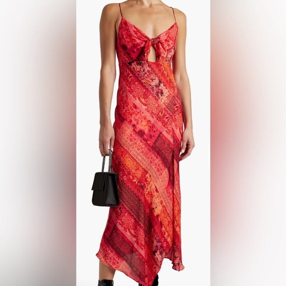 Dress - Picture 2 of 4